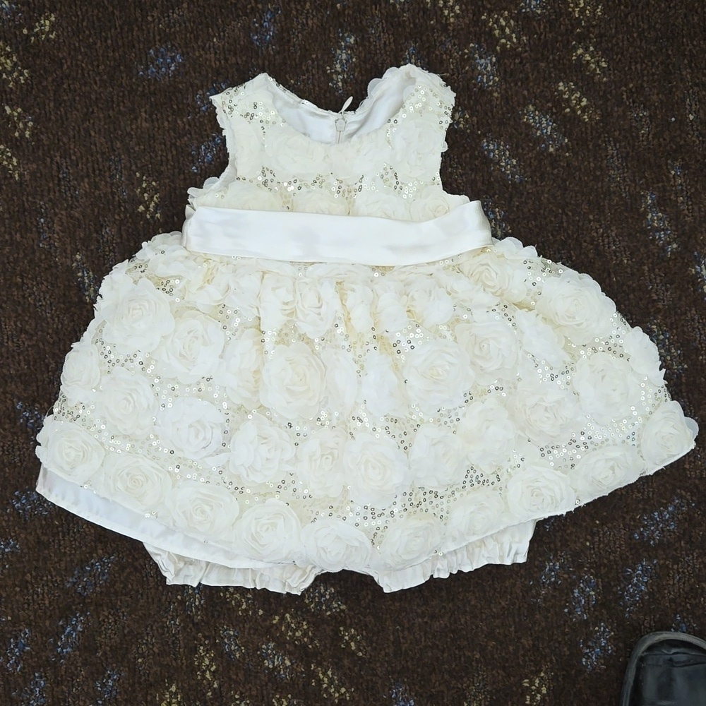 Cinderella dress, 12 months, like new, with matching shorts
